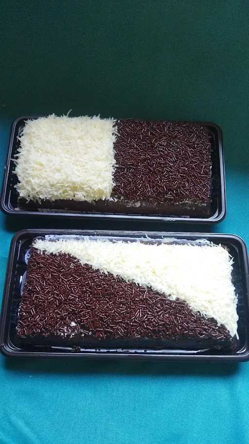 Tiga Dara & Syamila'S Cake 7