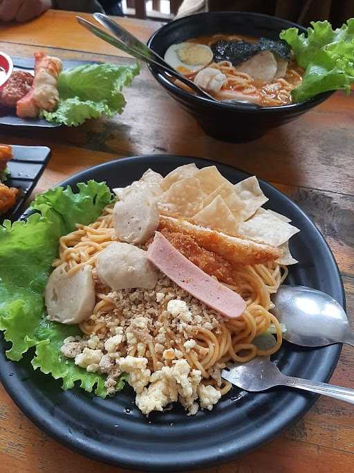 Mie Loka 5