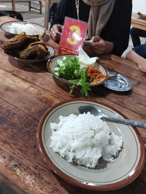 Bebek & Ayam Kampung Mas Budi 9