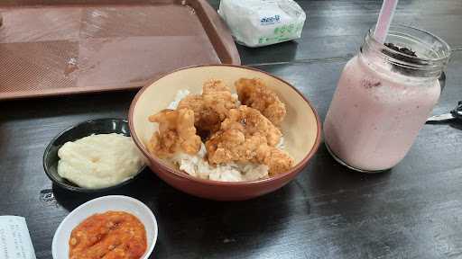 Oti Fried Chicken Demak 9