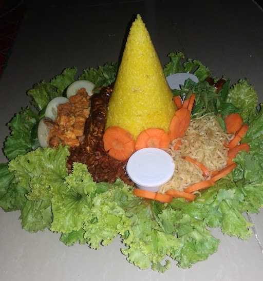 Soto Ayam Luna 9