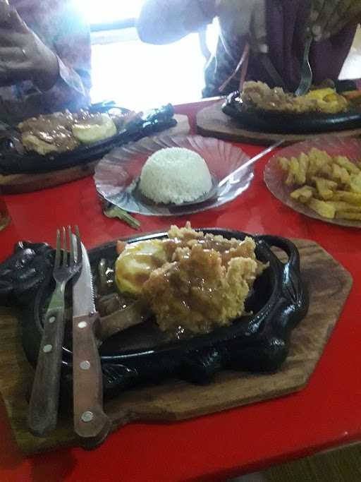 Warung Steak Demak 8