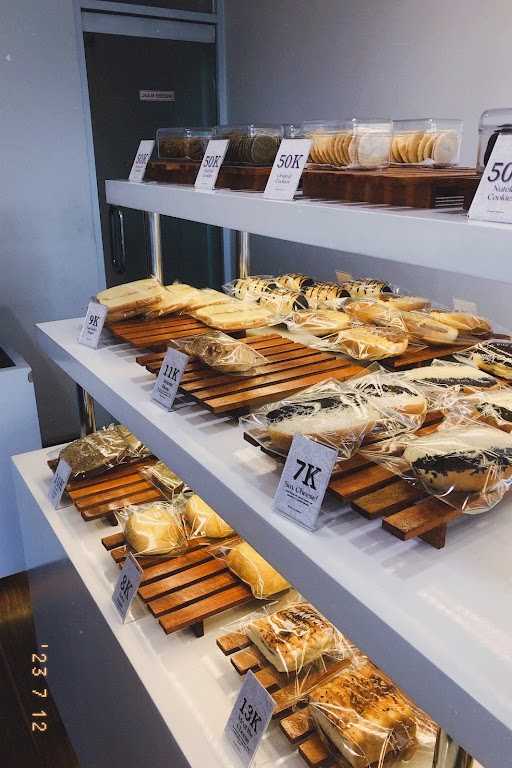 Capucine Bakery Padangsambian 9