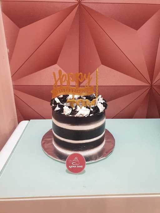 Ratna Cake (Wedding And Birthday Cake) 10