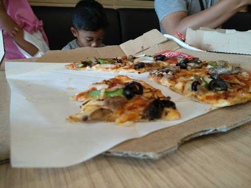 Domino'S Pizza 4