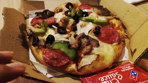 Domino'S Pizza 10