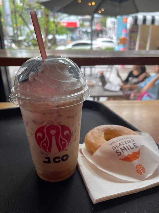 J.Co Donut & Coffee Level 21 Mall Bali 9