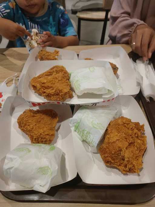 KFC - Sudirman Denpasar 9