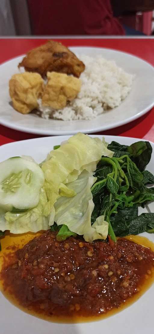 Nasi Tempong Two Hot Banyuwangi 10