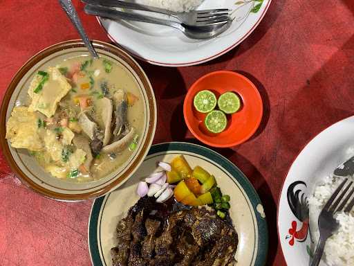 Tombo Luwe Sop Kaki Dan Sate Kambing 5