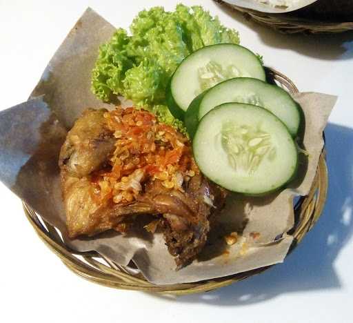 Warung Lalapan Ayam Penyet Jago Cabe 2