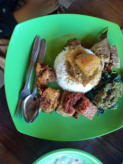 Warung Mogan 3