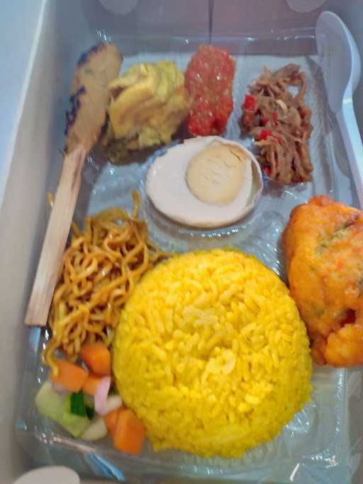 Warung Muslim Nasi Kuning 3