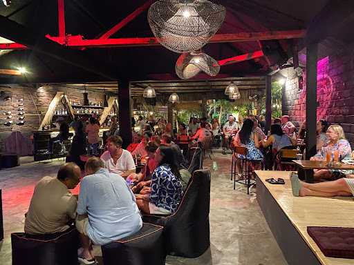 Linga Longa Bar Sanur 4