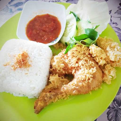 Ayam Goreng Medina, Renon 7