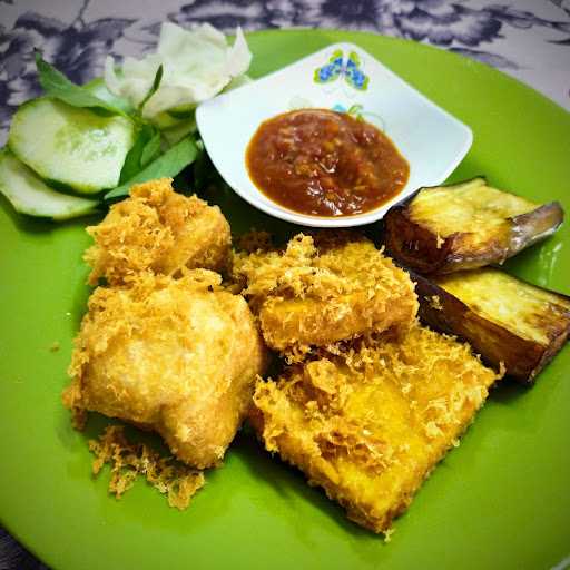 Ayam Goreng Medina, Renon 2