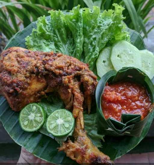 Ayam Penyet Mama Vina 2