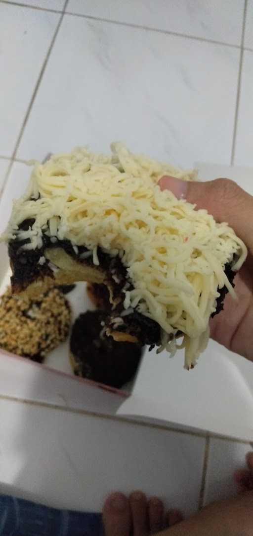 Donat Lio 4