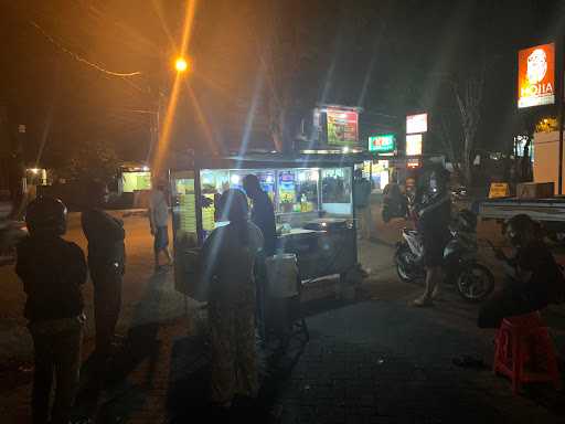 Martabak Terang Bulan Laka - Laka 9