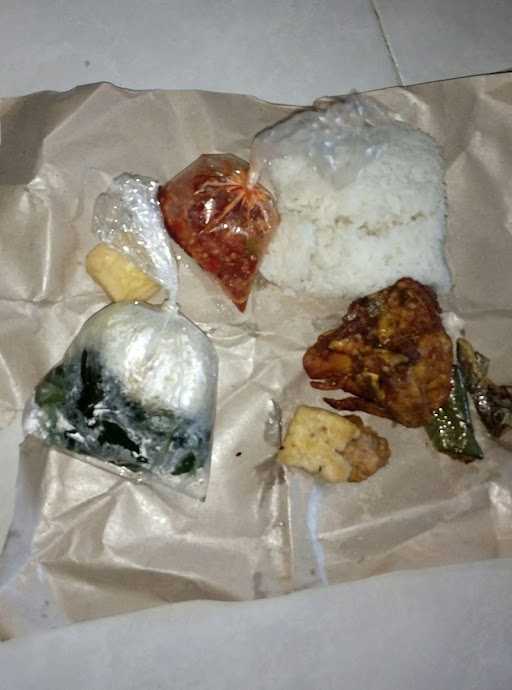 Nasi Tempong Bu Bella. 5