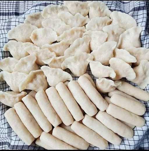 Pempek Palembang Cek Yeyen 2