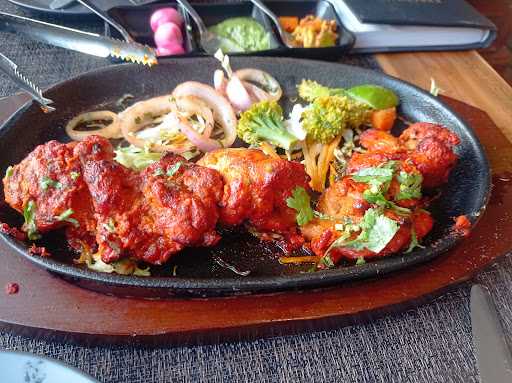 The Chowk - Indian Gourmet House 3