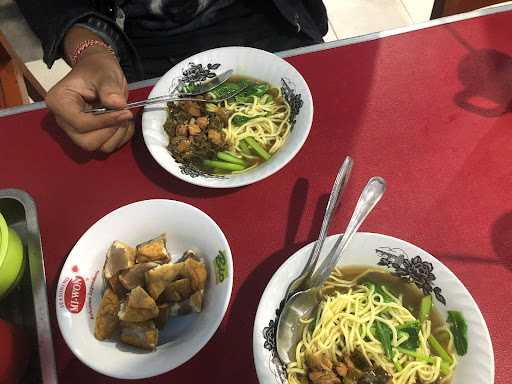 Warung Bakso Kurnia 10