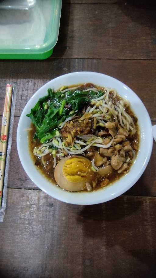 Warung Mamie Ada - Soto Betawi & Soto Mie Bogor 3