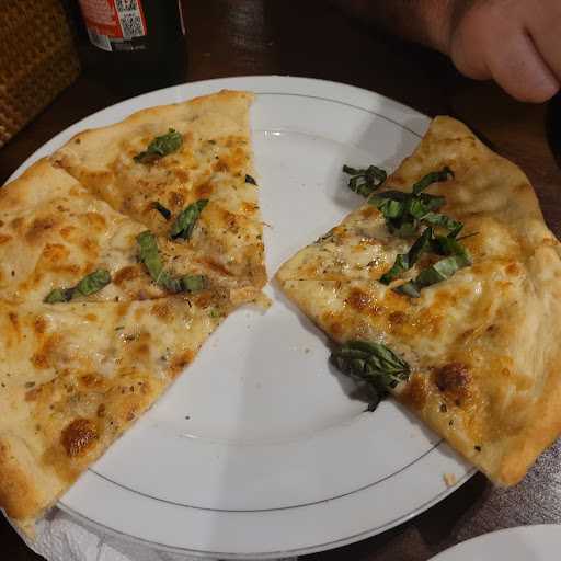 Warung Papa Pizza 7