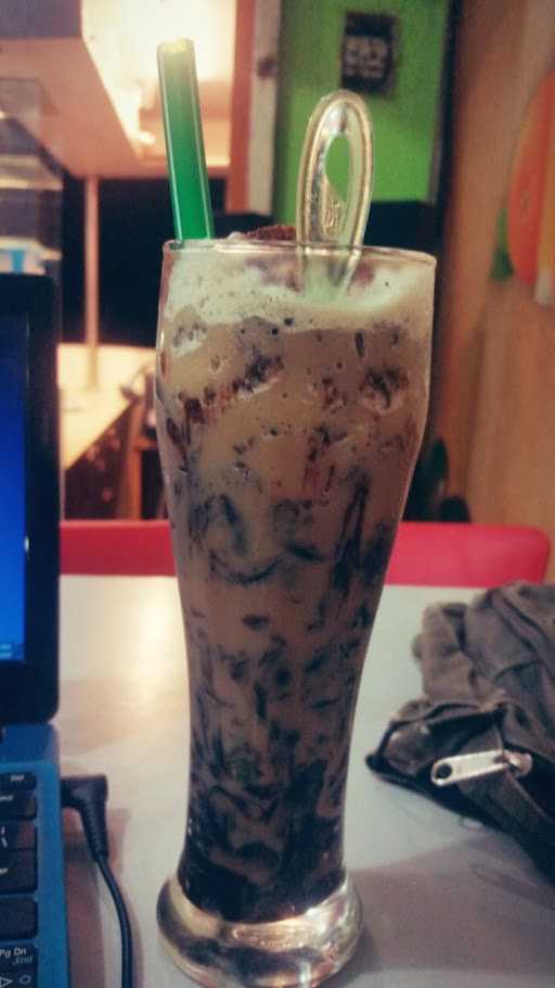 Juice Bar Cappucino Cincau 8