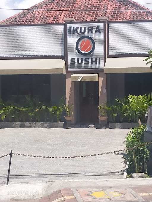 Ikura Sushi 7