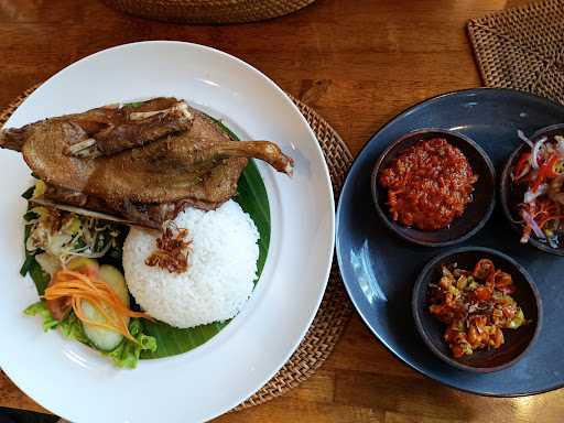 Kalamansi - Balinese - Indonesian Restaurant 9