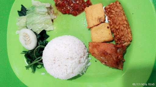 Sego Tempong & Nasgor Janur Kuning 6