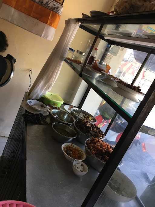 Warung Babi Guling Cahaya Drupadi 1