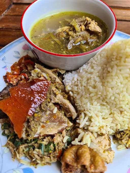 Warung Babi Guling Mika 5