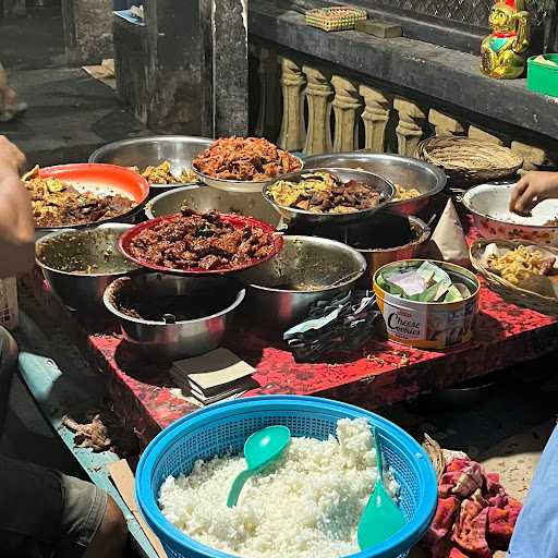 Warung Nasi Men Lotri 9