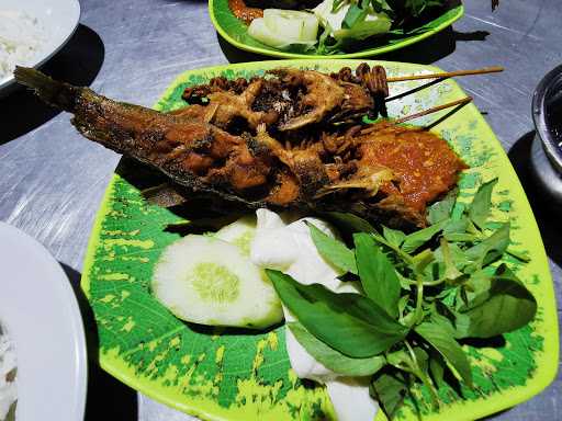 Warung Seafood Merdeka 6