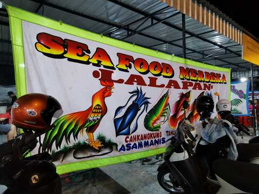 Warung Seafood Merdeka 9