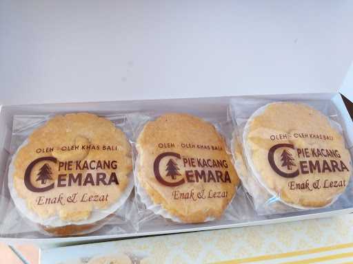 Pie Susu Cemara 1