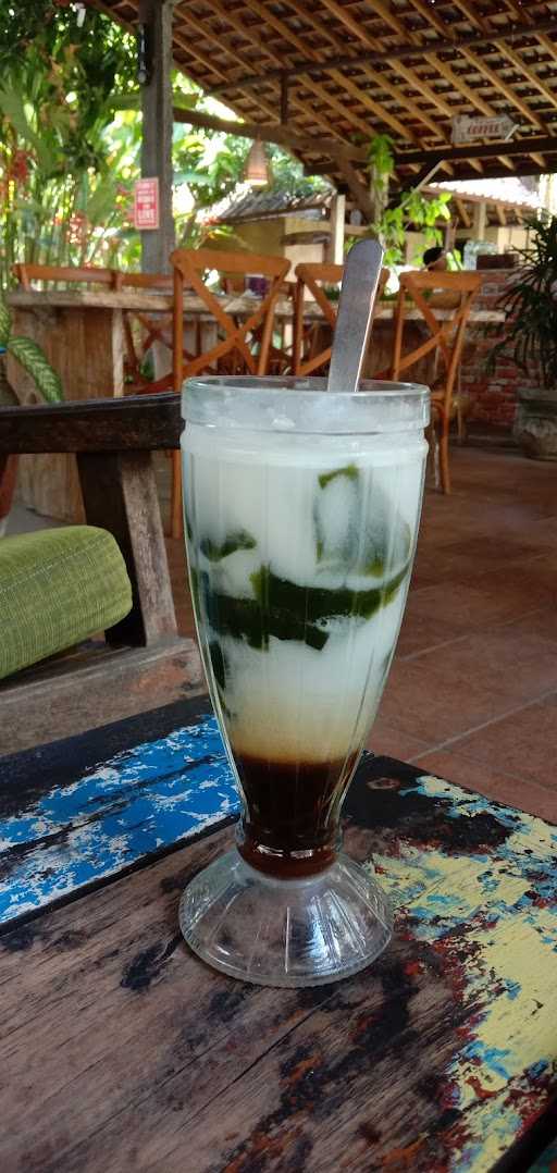 Liligundi Warung Jaje Bali 7