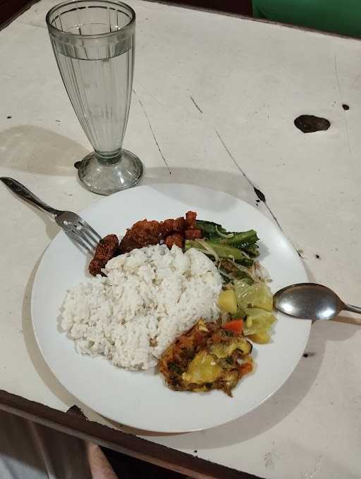 Daun Salam Vegetarian 3