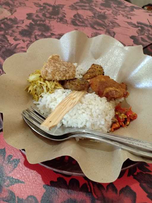 Nasi Babi Ibu Kaler 6