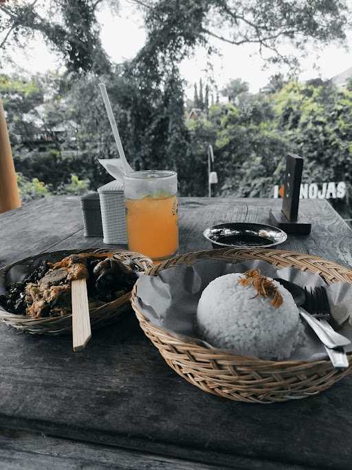 Noja'S Warung 9