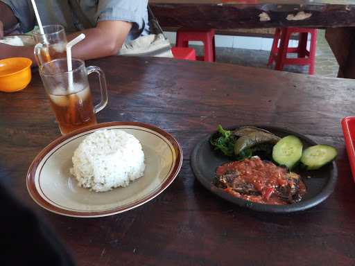 Rumah Makan Al Bani 2