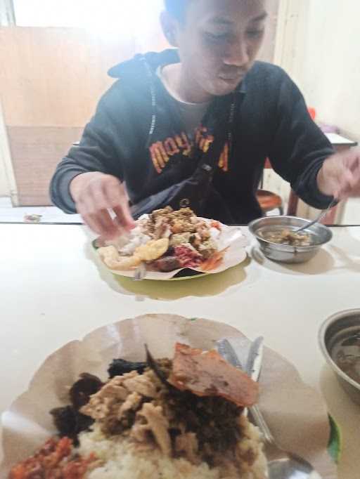 Warung Babi Guling Gianyar 3