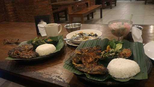 Warung Mesari 8