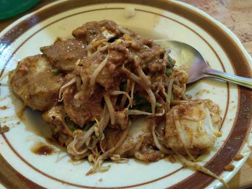 Warung Rujak Bu Sum 6