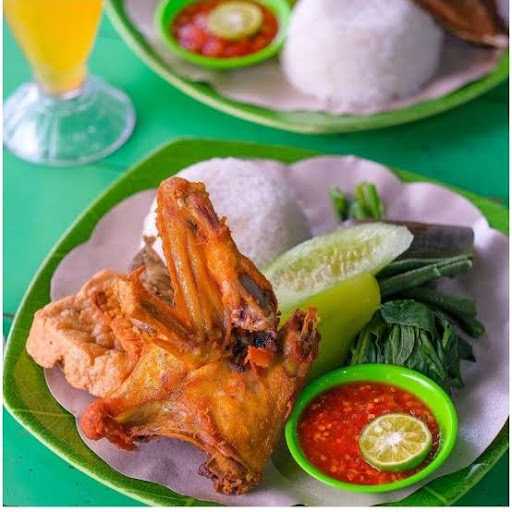 Ayam Penyet Sambal. Ijo 9