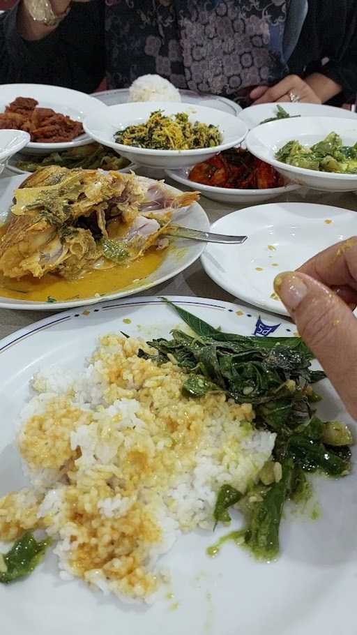 Rumah Makan Padang Sederhana 9