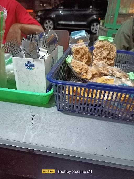 Sate Kambing Pak Bino 4